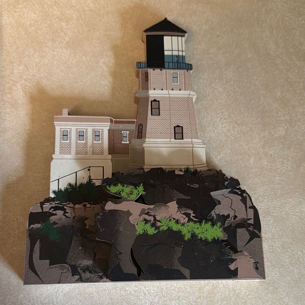 Vintage Shelia 1996 split‎ rock light wooden